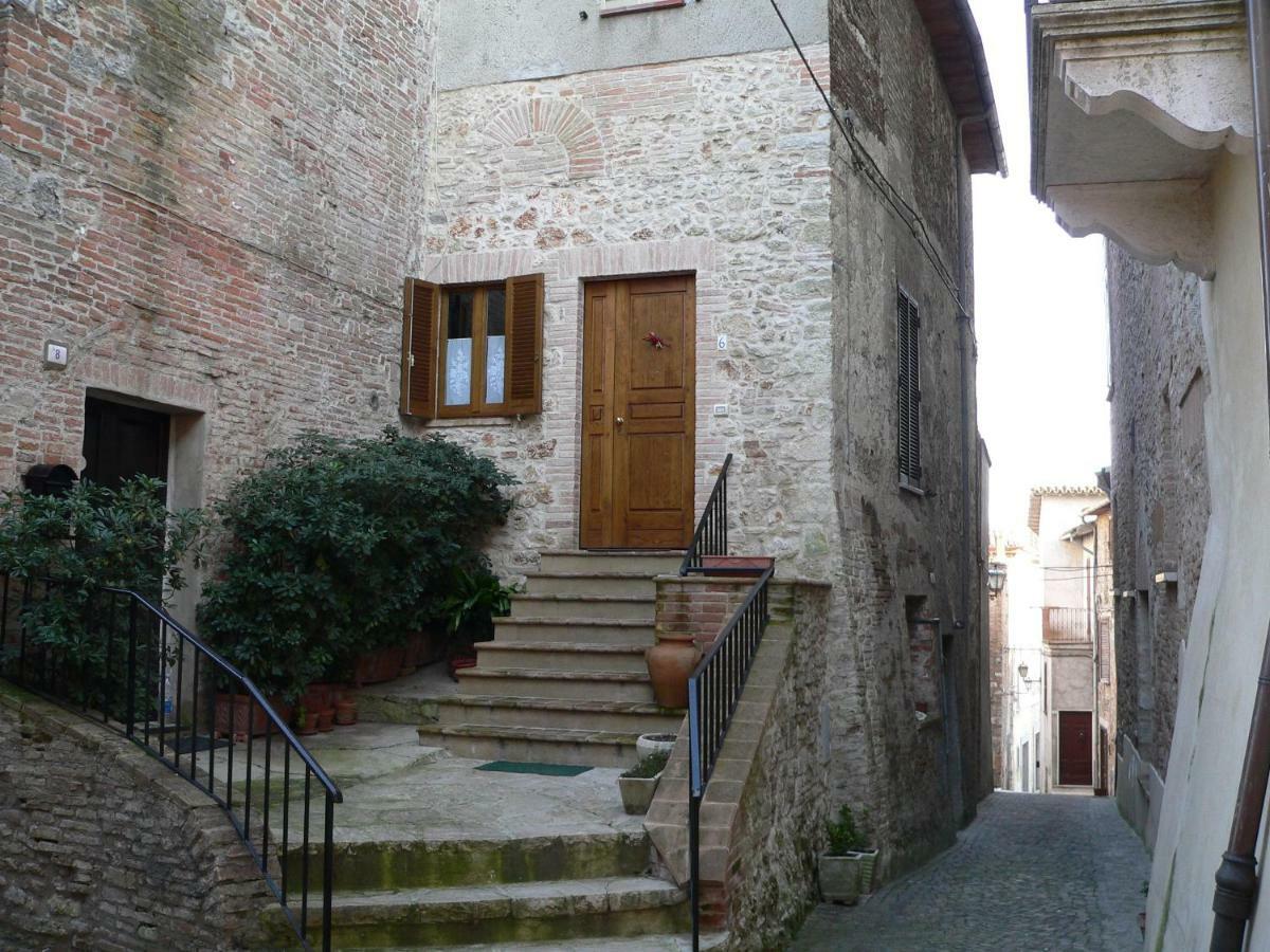 Bilocale Verde Umbria Montecastrilli ภายนอก รูปภาพ