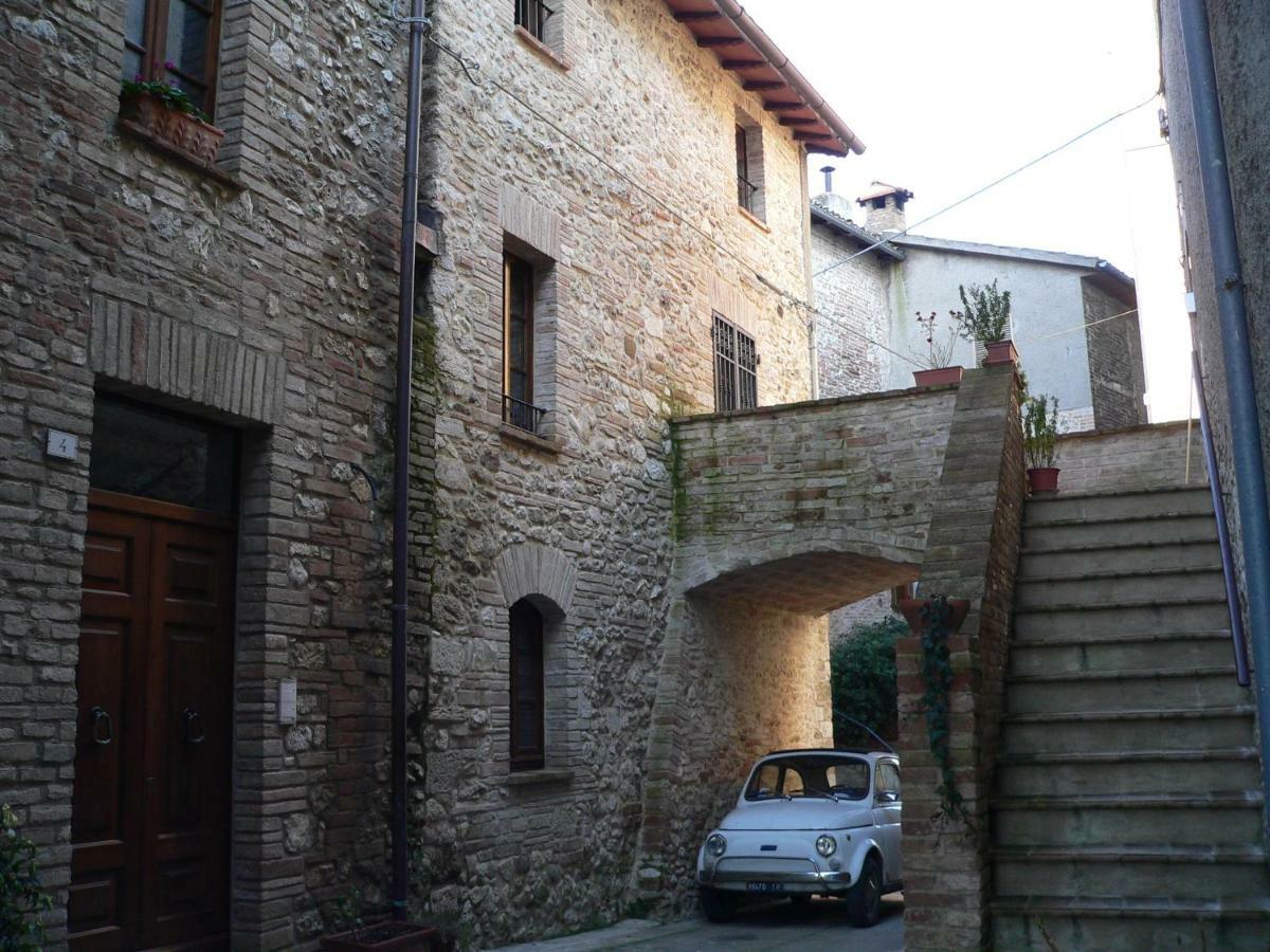 Bilocale Verde Umbria Montecastrilli ภายนอก รูปภาพ
